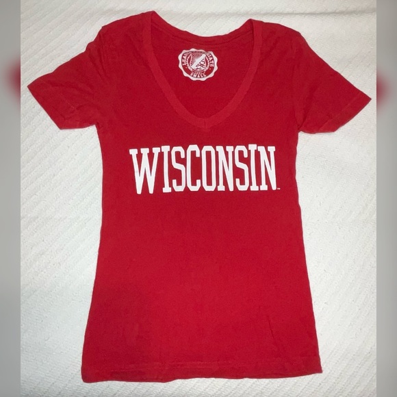 Women’s Wisconsin T-Shirt - Picture 3 of 3